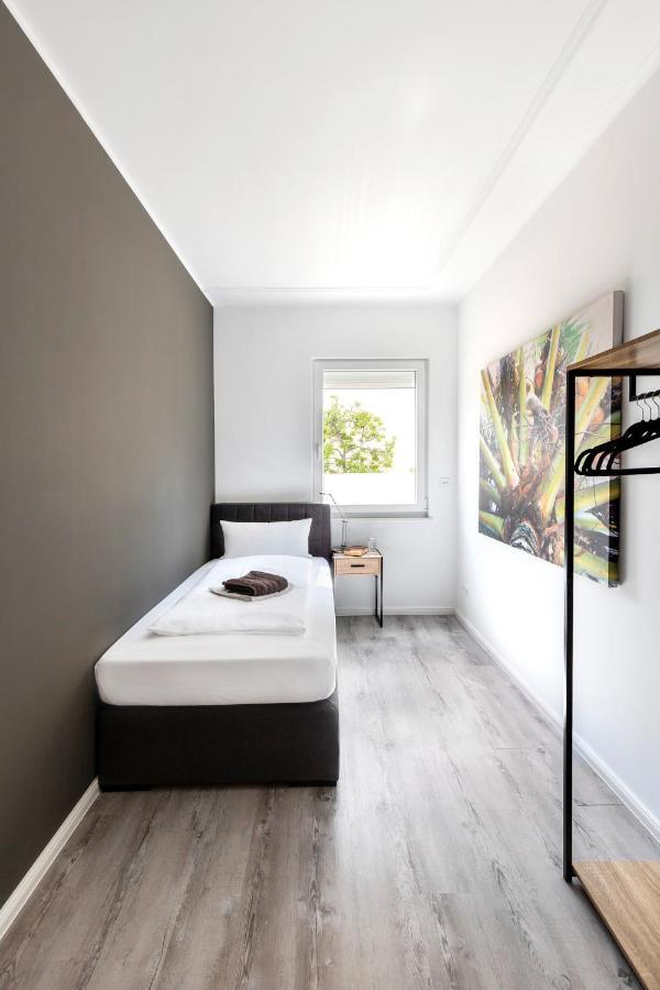 PRIMERA Zimmer mit Gemeinschaftsbad Singen  Exterior foto